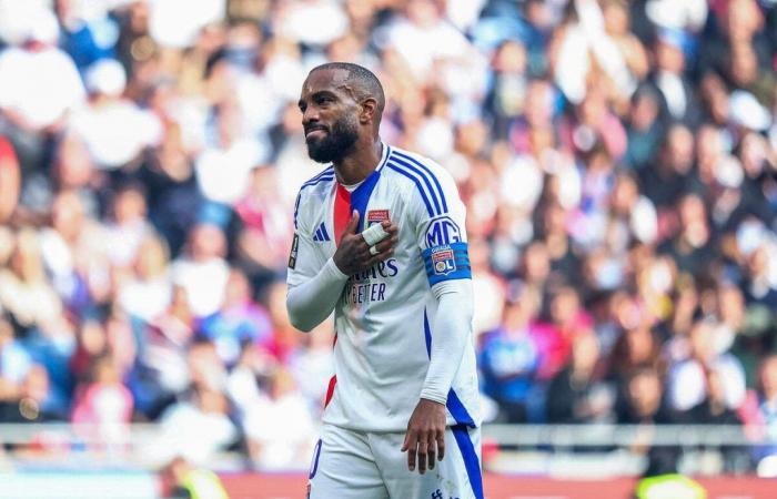 Lacazette a fait une volée, il a franchi la ligne