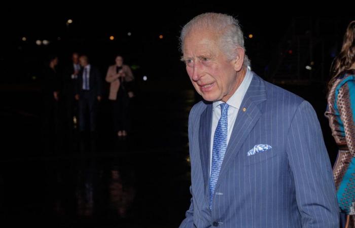 Charles se repose pour le premier jour de sa tournée en Australie