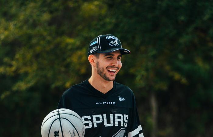 Merchandising – L’équipe Alpine F1 collabore avec New Era et les San Antonio Spurs