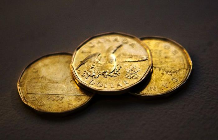 Le dollar canadien dégringole pour une troisième semaine suite aux paris sur une réduction radicale des taux d’intérêt