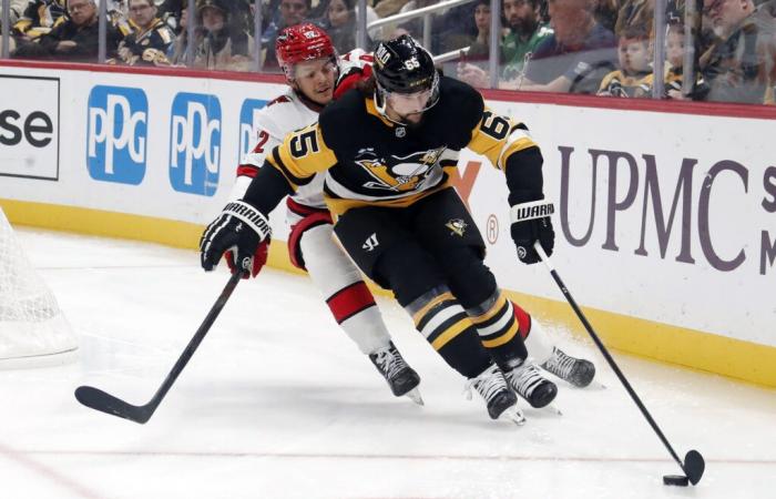 Kotkaniemi et son trio dominant les Penguins