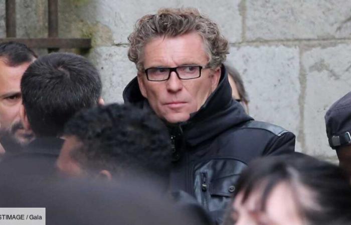 l’émission pleurant la mort d’un personnage phare, Denis Brogniart et les candidats désemparés