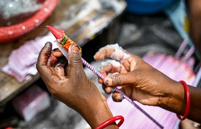 Les usines de feux d’artifice battent leur plein à l’approche de Diwali