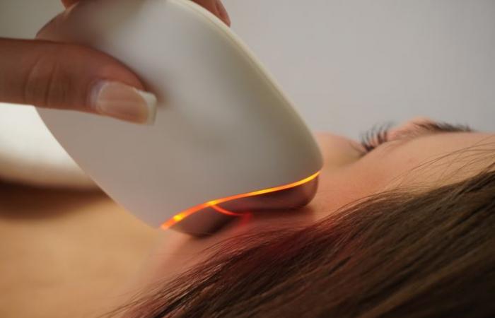 Casquette LED, lumière pulsée, siège infrarouge… Les nouveaux produits de beauté high-tech de l’automne