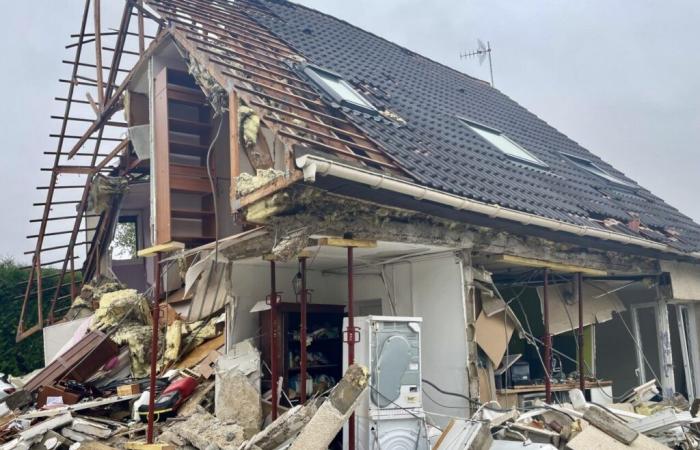 Piégée sous les décombres après l’explosion de sa maison, elle s’en est sortie indemne