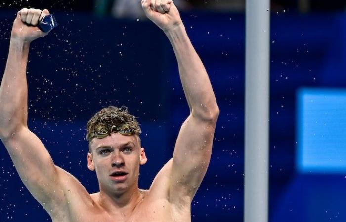 Léon Marchand remporte ENCORE une course de natation