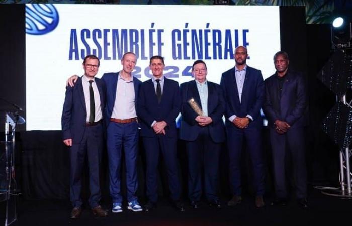 Nicolas Batum reçoit la plus haute distinction de la FFBB