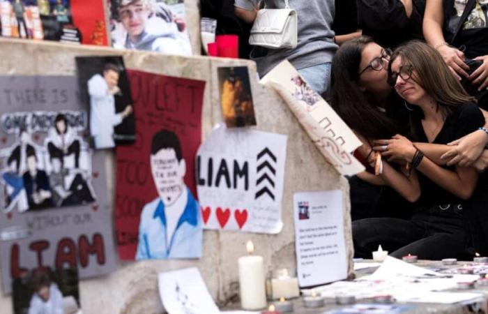 A Paris, l’hommage des admirateurs au chanteur Liam Payne qui a marqué leur enfance