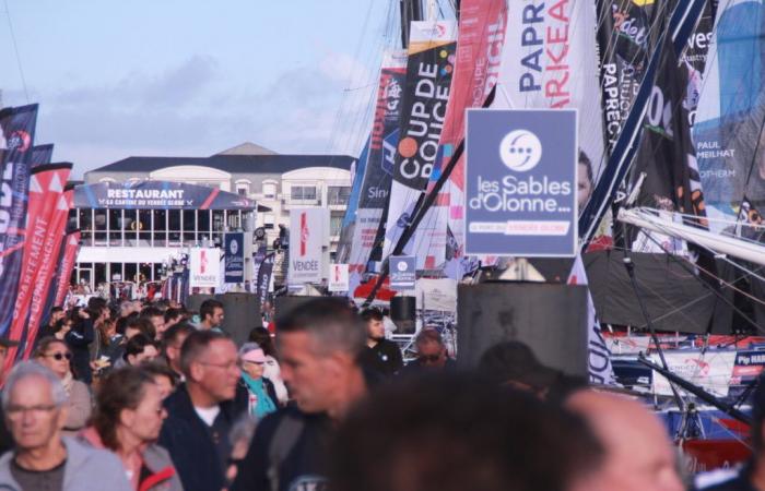 EN IMAGES. Revivez la première journée au village du Vendée Globe comme si vous y étiez !