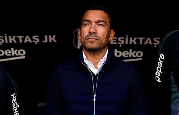 2 changements dans l’équipe de Giovanni van Bronckhorst