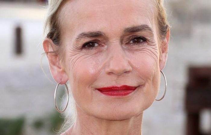 Les confidences de Sandrine Bonnaire sur sa sœur autiste, Sabine, passée en hôpital psychiatrique