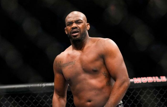 Jon Jones répond au fan vocal