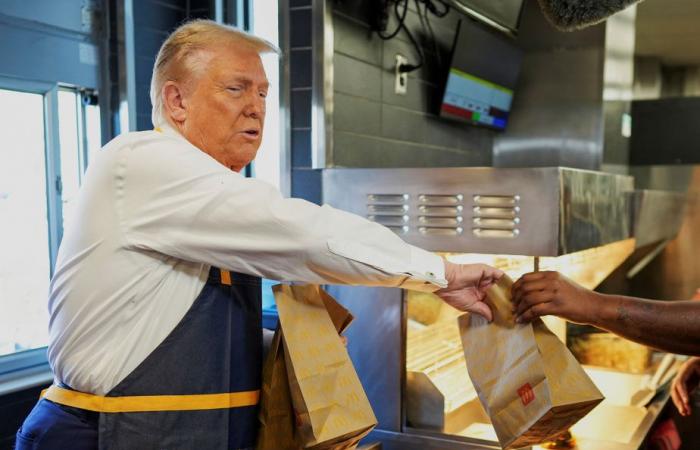 Trump dans la cuisine de McDonald’s, Harris fête ses 60 ans