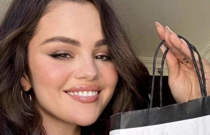 Selena Gomez révèle la triste raison pour laquelle elle ne peut plus dormir dans son lit