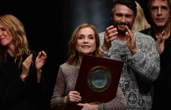 Isabelle Huppert déjoue son image d’actrice froide lors du Festival Lumière