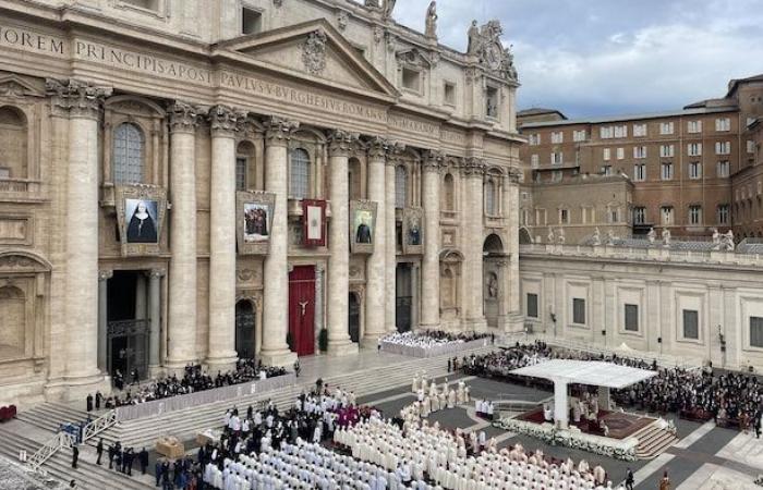 Marie-Léonie Paradis is now a saint