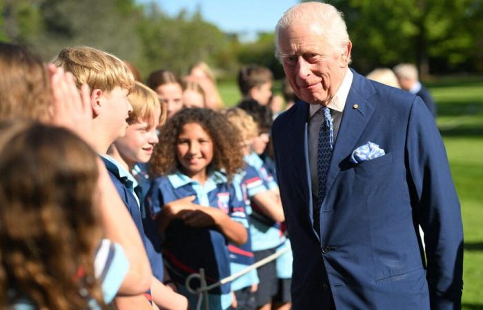 Charles III surpris par l’attitude de cet étrange admirateur à Canberra, Australie