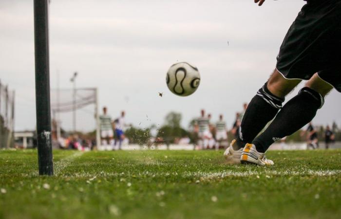 un footballeur décède tragiquement à 34 ans après une scène d’horreur en plein match