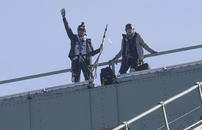 Coup d’oeil au pont Jacques-Cartier