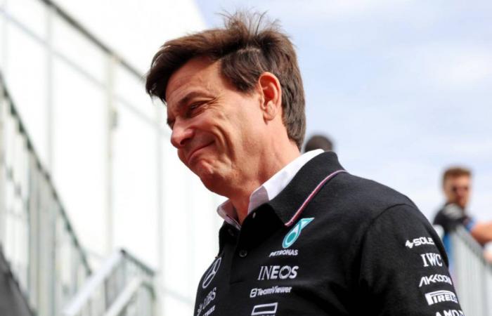 Toto Wolff cible Red Bull et cible la FIA