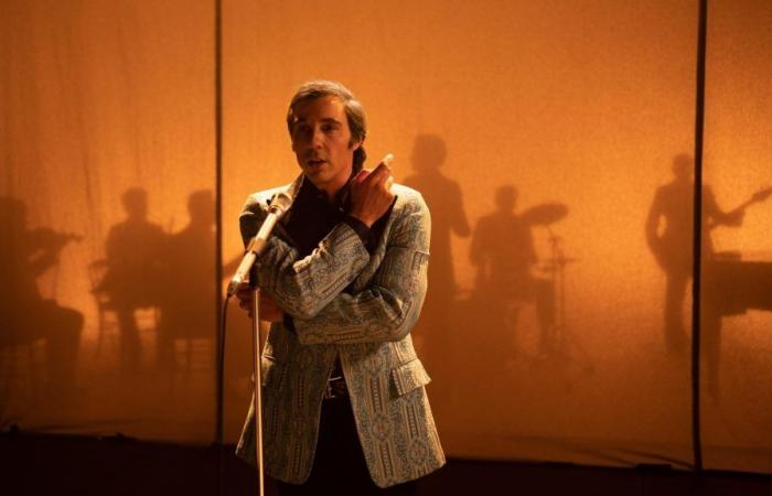 Notre critique du film « Monsieur Aznavour » : doutes, gloire et égoïsme