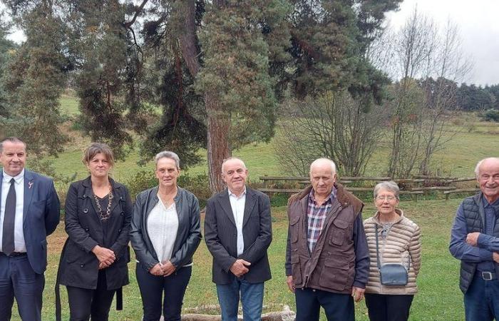 La médaille Jean-Antoine Chaptal de la CCI de Lozère décernée à trois commerçants Fournelais pour leur engagement