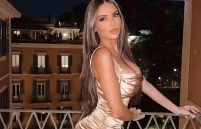 Francesco Totti, après Ilary Blasi et Noemi Bocchi, aurait-il un nouvel amour ? Voilà qui est Marialuisa Jacobelli (« la Kim Kardashian de noantri » pour Dagospia), la journaliste que People assimile à l’ancien capitaine de la Roma… – MOW