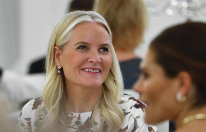 Kronprinsesse Mette-Marit av Norge er sykemeldt