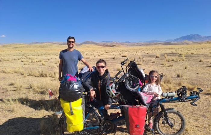 en famille, ils parcourent l’Amérique du Sud à vélo