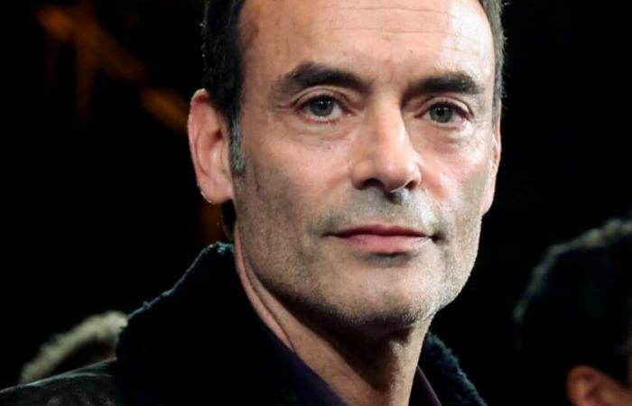 Anthony Delon garde le sourire avec une petite fille courageuse