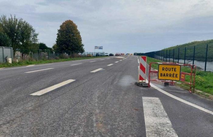 cette route près de Caen est encore en construction depuis deux mois