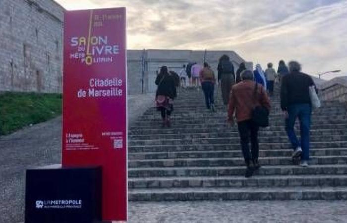 La première édition du Salon du Livre a officiellement débuté