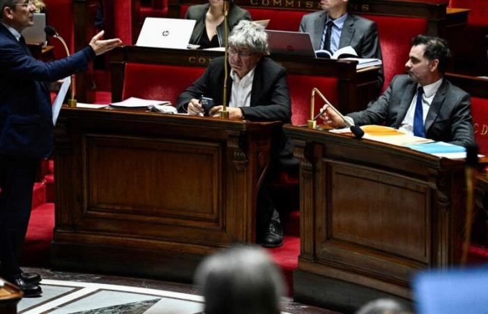 suspension des débats sur le volet « recettes » du projet de loi de finances