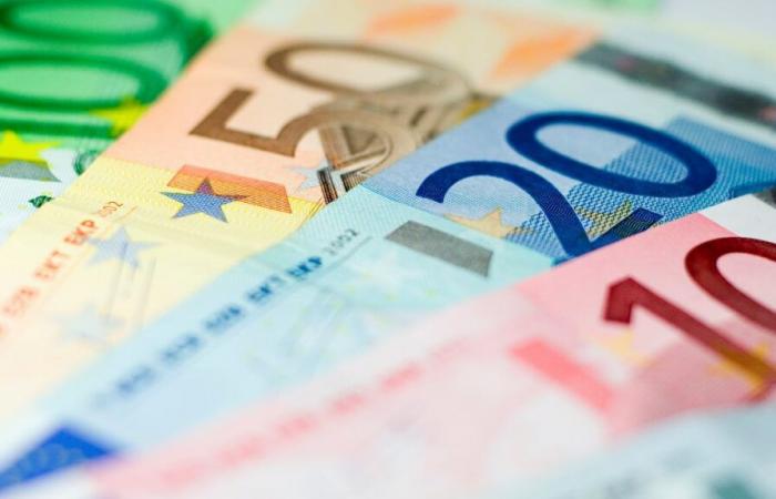 l’euro repart à la hausse, le dollar établit un nouveau record