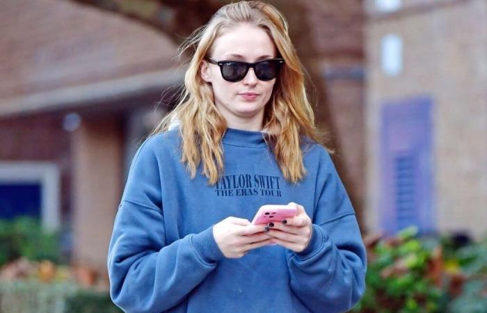 Sophie Turner soutient Taylor Swift en portant un pull Eras Tour