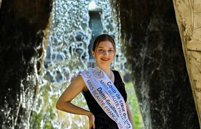 “Défiler en maillot de bain et talons aiguilles n’était pas une mince affaire !”