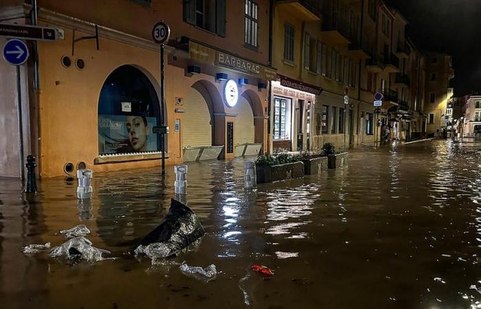 images du village mythique de la Côte d’Azur les pieds dans l’eau après de fortes intempéries (vidéo)