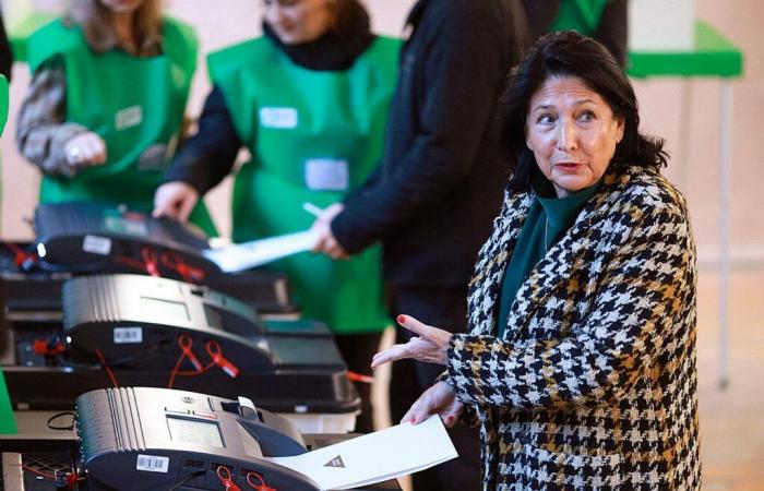 La présidente Salomé Zourabichvili dénonce une « falsification totale » des élections législatives et accuse la Russie