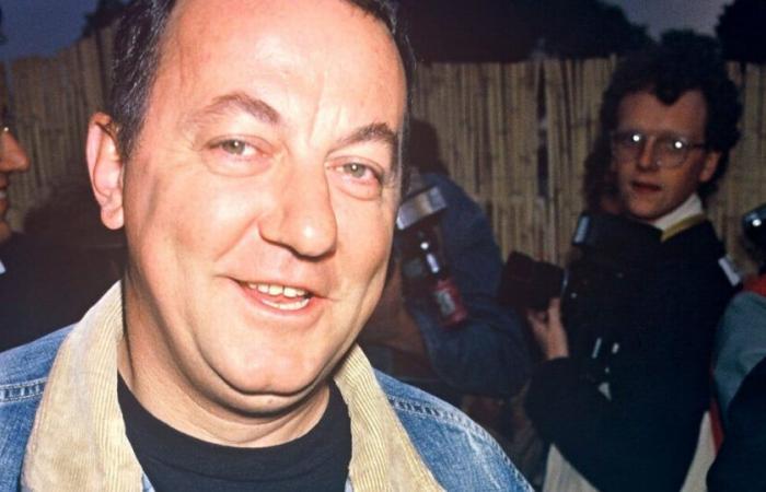 Son frère Romain est le sosie de leur père Coluche, photos de ce fils très discret