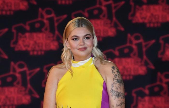 Louane, trahie par ses émotions, se retient…