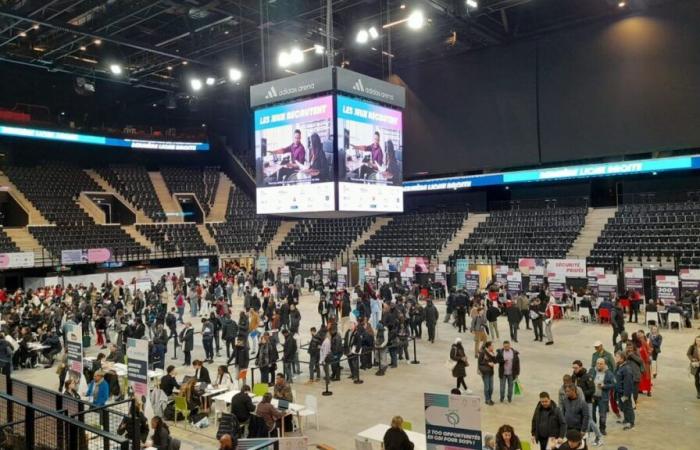 après les JO, 25 000 offres d’emploi seront saisies lors d’un forum géant au Stade de France