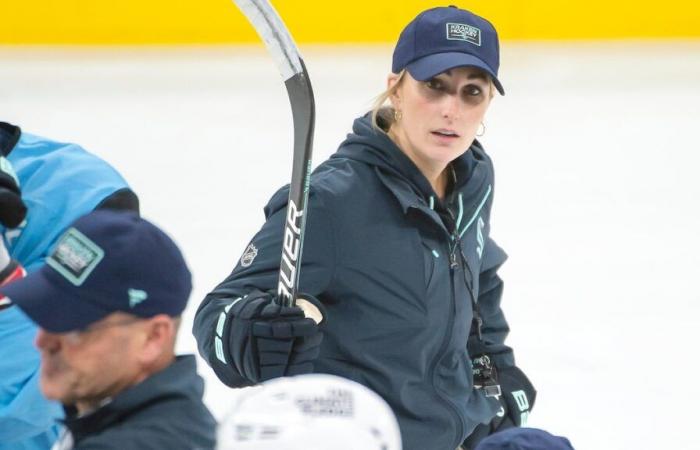 La première femme entraîneure de la LNH est fière de faire partie du changement