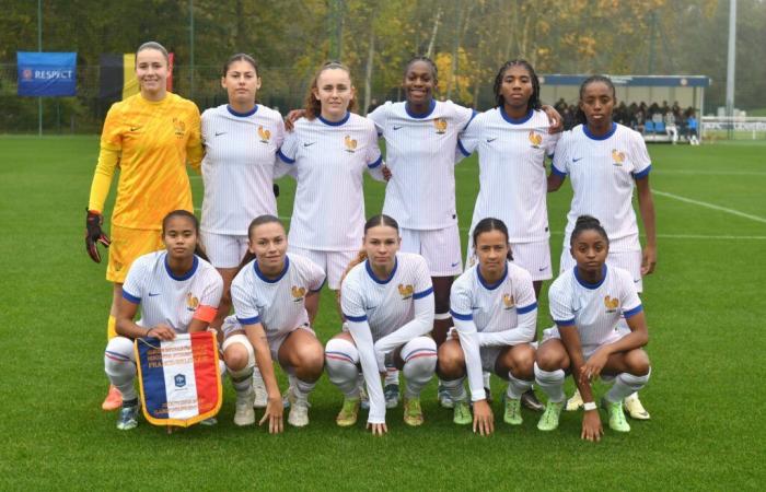 La FRANCE gagne 3-0 à dix contre onze