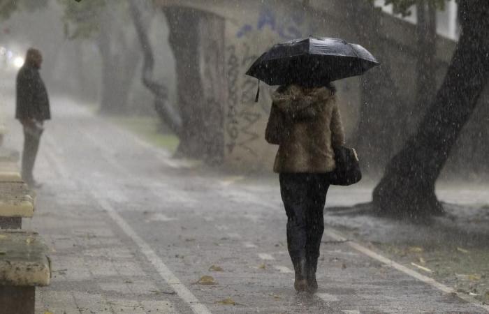 La tempête qui maintient une grande partie de la péninsule en alerte en raison de fortes pluies, en images