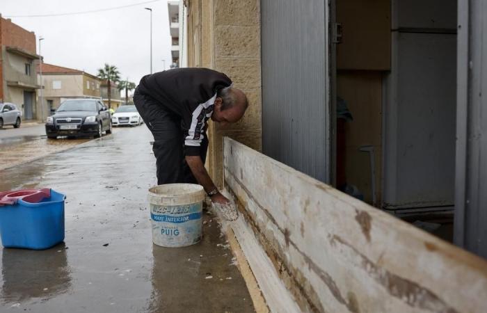 La tempête qui maintient une grande partie de la péninsule en alerte en raison de fortes pluies, en images