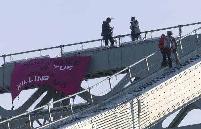 L’ascension du pont Jacques-Cartier | Un deuxième militant écologiste libéré sous conditions