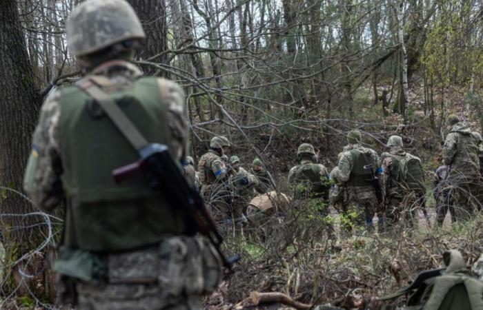 L’Ukraine prévoit de mobiliser 160 000 personnes pour reconstituer son armée