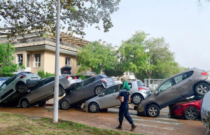 EN IMAGES – Au lendemain d’inondations meurtrières, le sud de l’Espagne dévasté