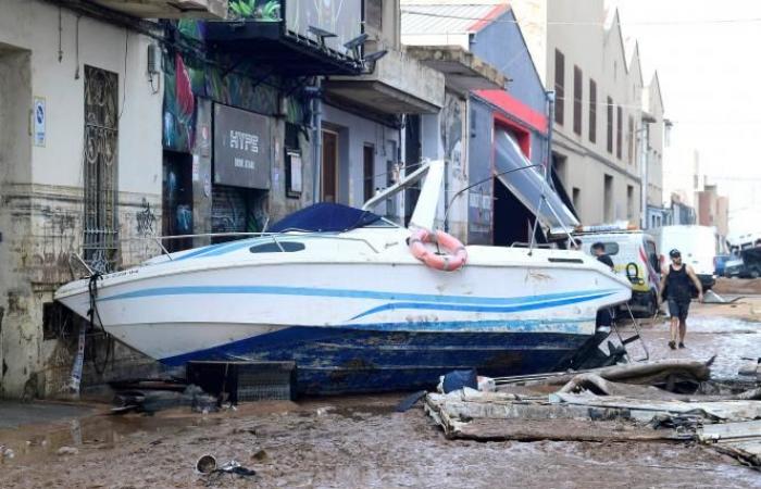 Images terrifiantes d’inondations près de Valence, trois jours de deuil national en Espagne