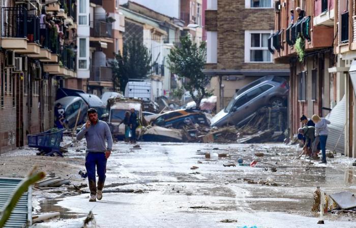 EN IMAGES – Au lendemain d’inondations meurtrières, le sud de l’Espagne dévasté